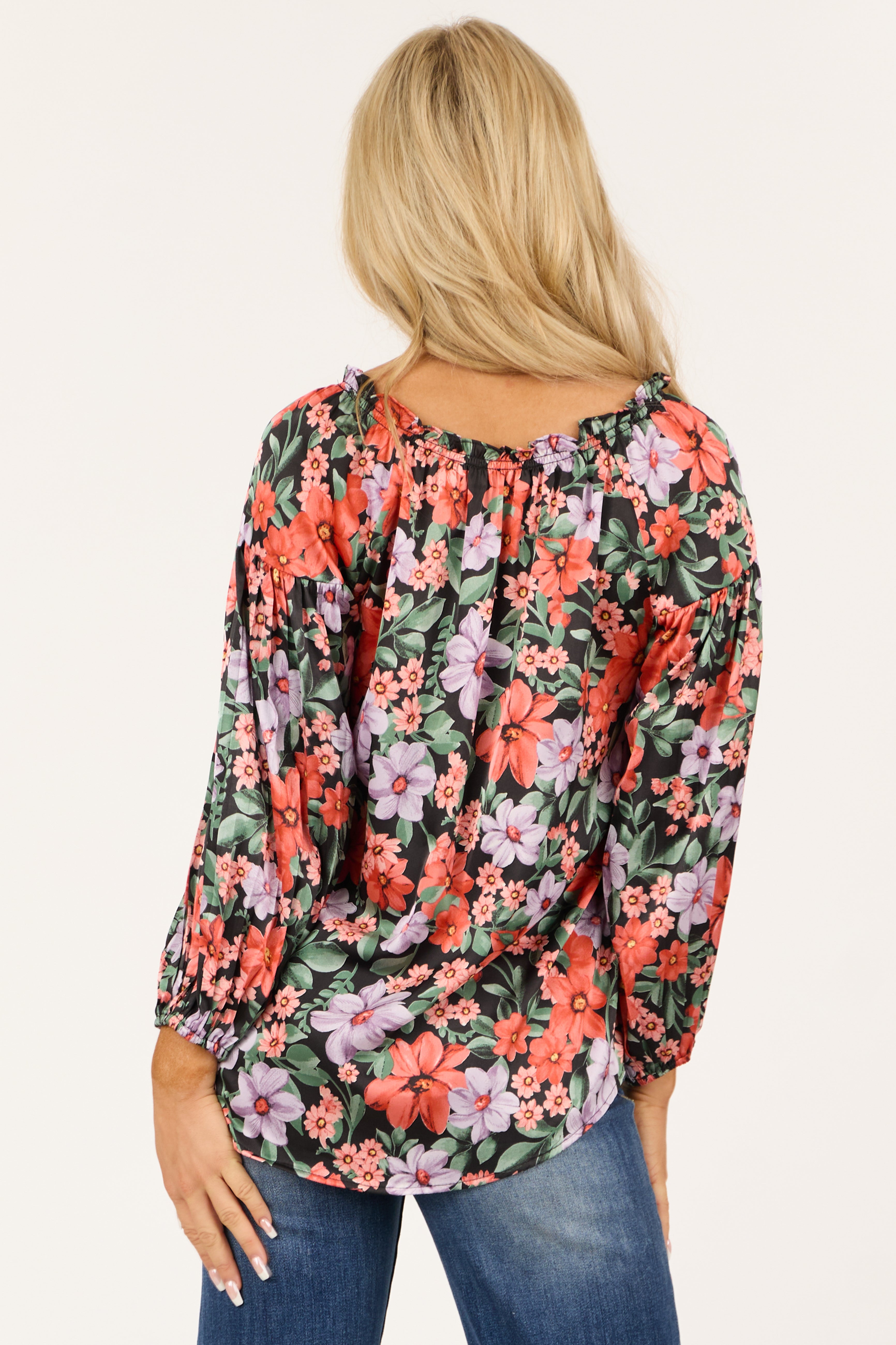 Women's Black Floral V Neck Pleated Long Sleeve Top